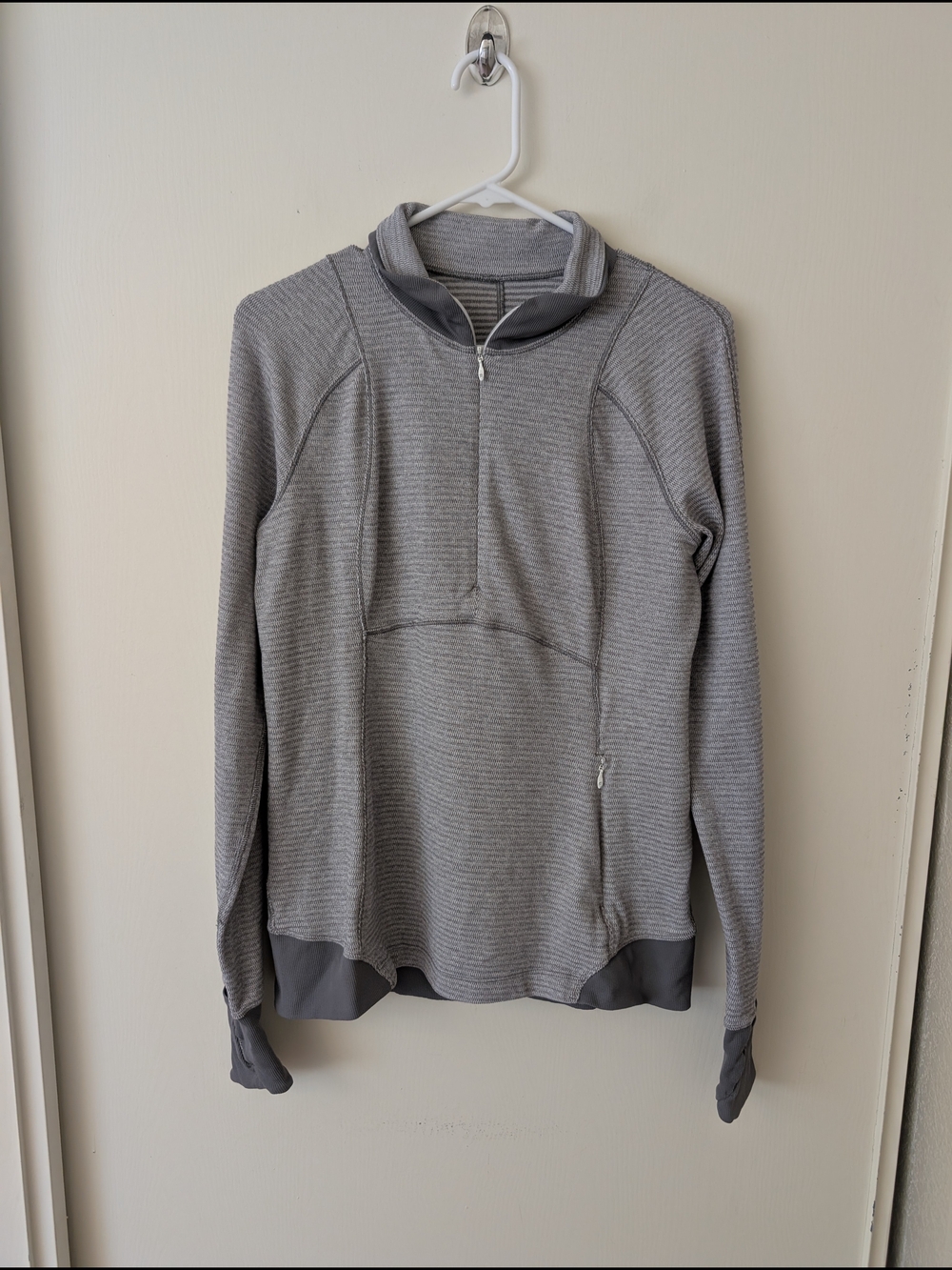 lululemon athletica Womens 10 Runderful 1/2 Zip Gray Activewear Running Outdoors